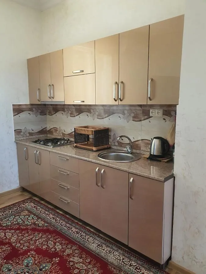 Гостевой Дом У Эмзара Batumi Penzion